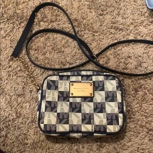Michael kors cross body